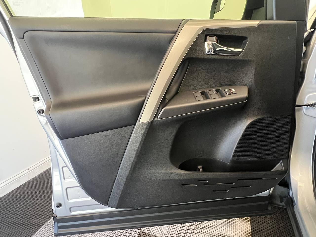 Toyota RAV4 XLE AWD 2017