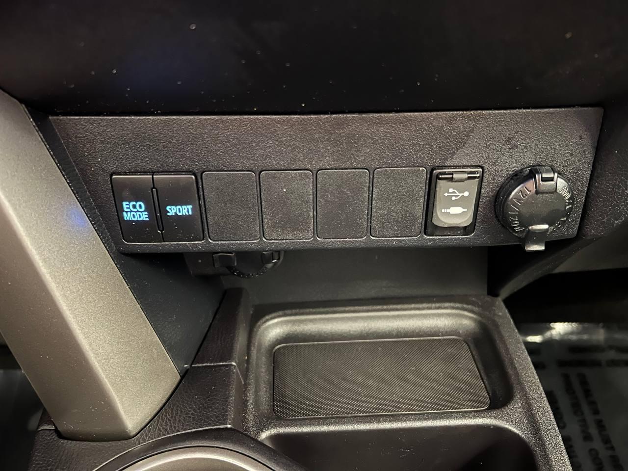 Toyota RAV4 XLE AWD 2017