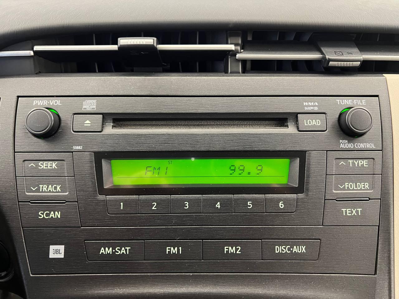 Toyota Prius Two 2011