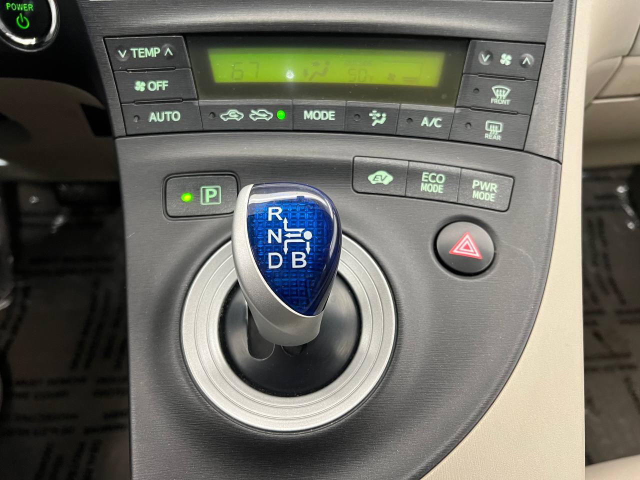 Toyota Prius Two 2011