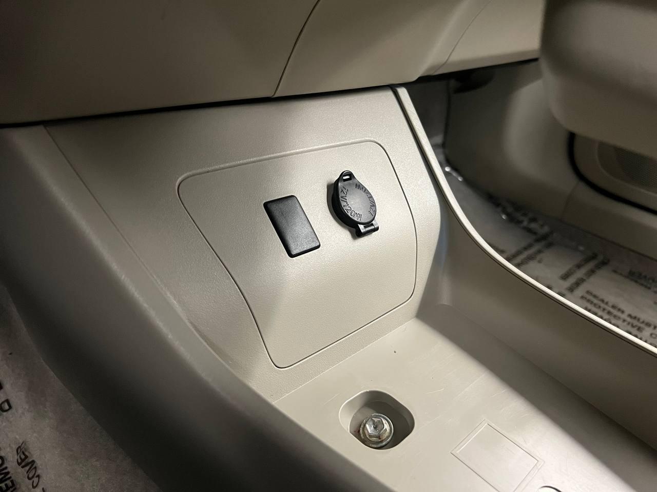 Toyota Prius Two 2011