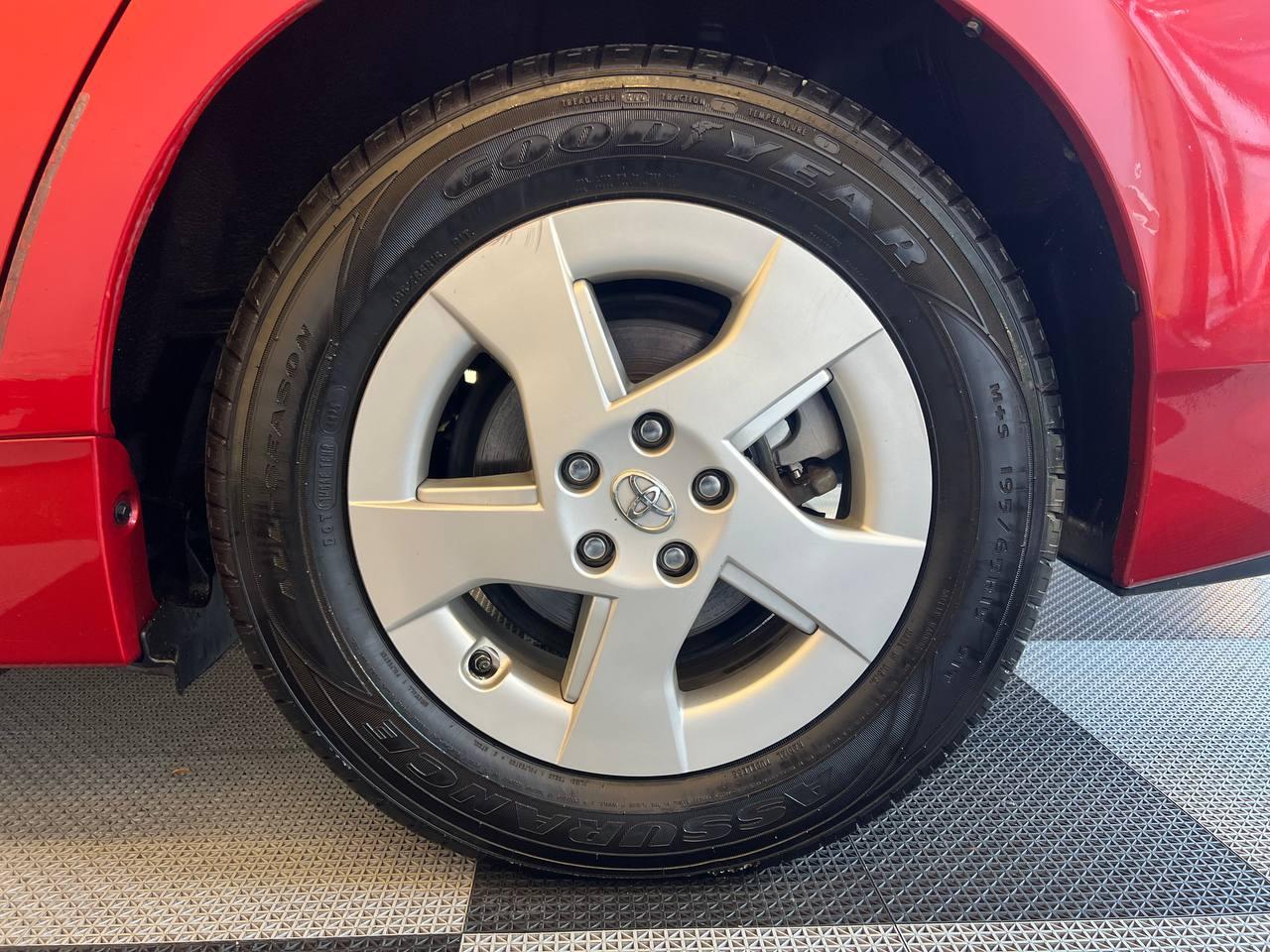 Toyota Prius Two 2011