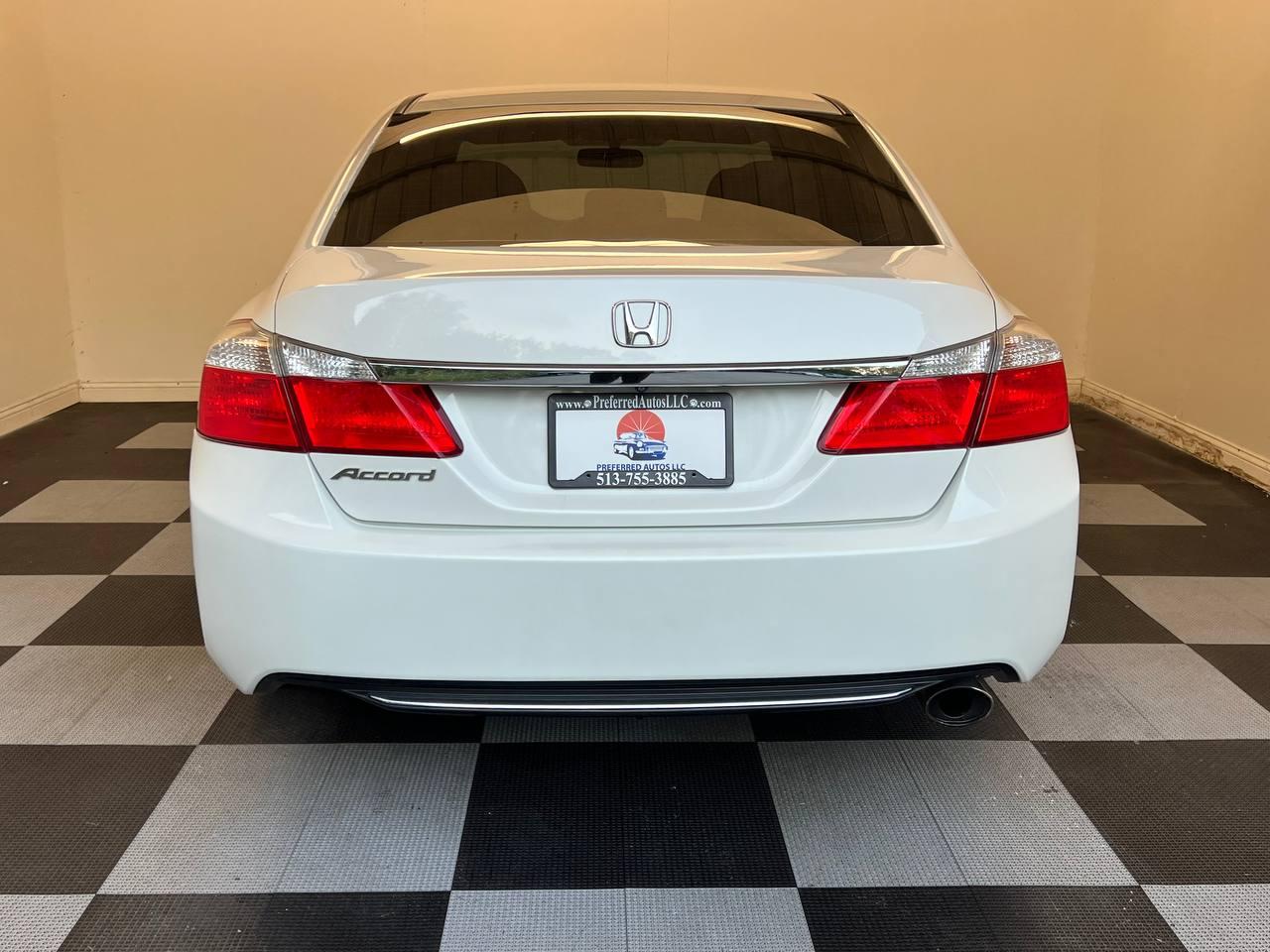 Honda Accord Sdn LX AT 2013