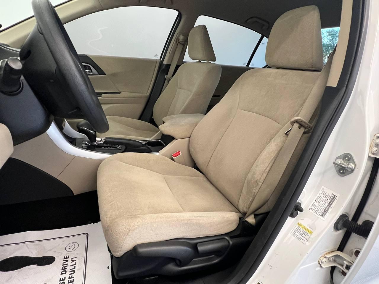 Honda Accord Sdn LX AT 2013