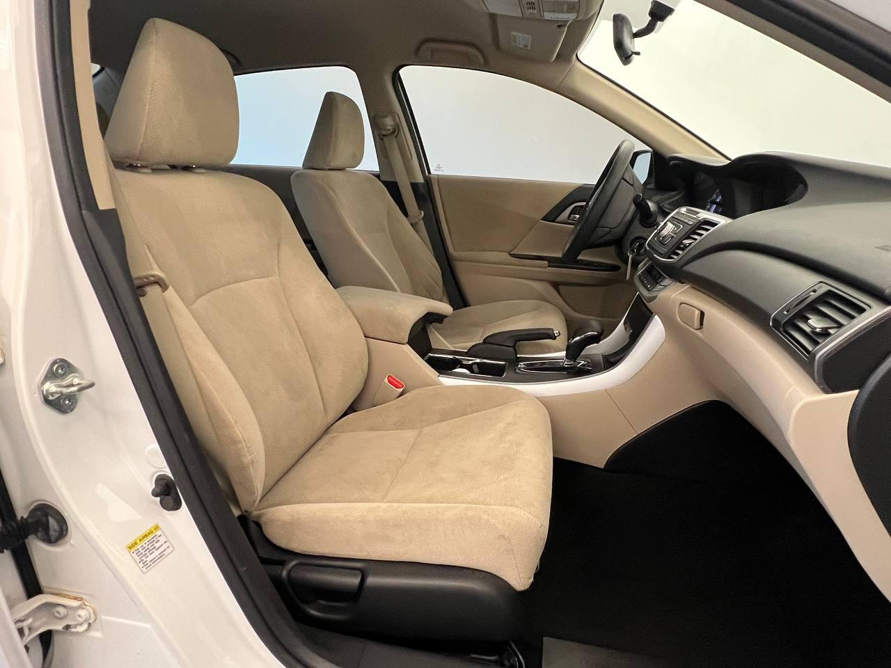 Honda Accord Sdn LX AT 2013