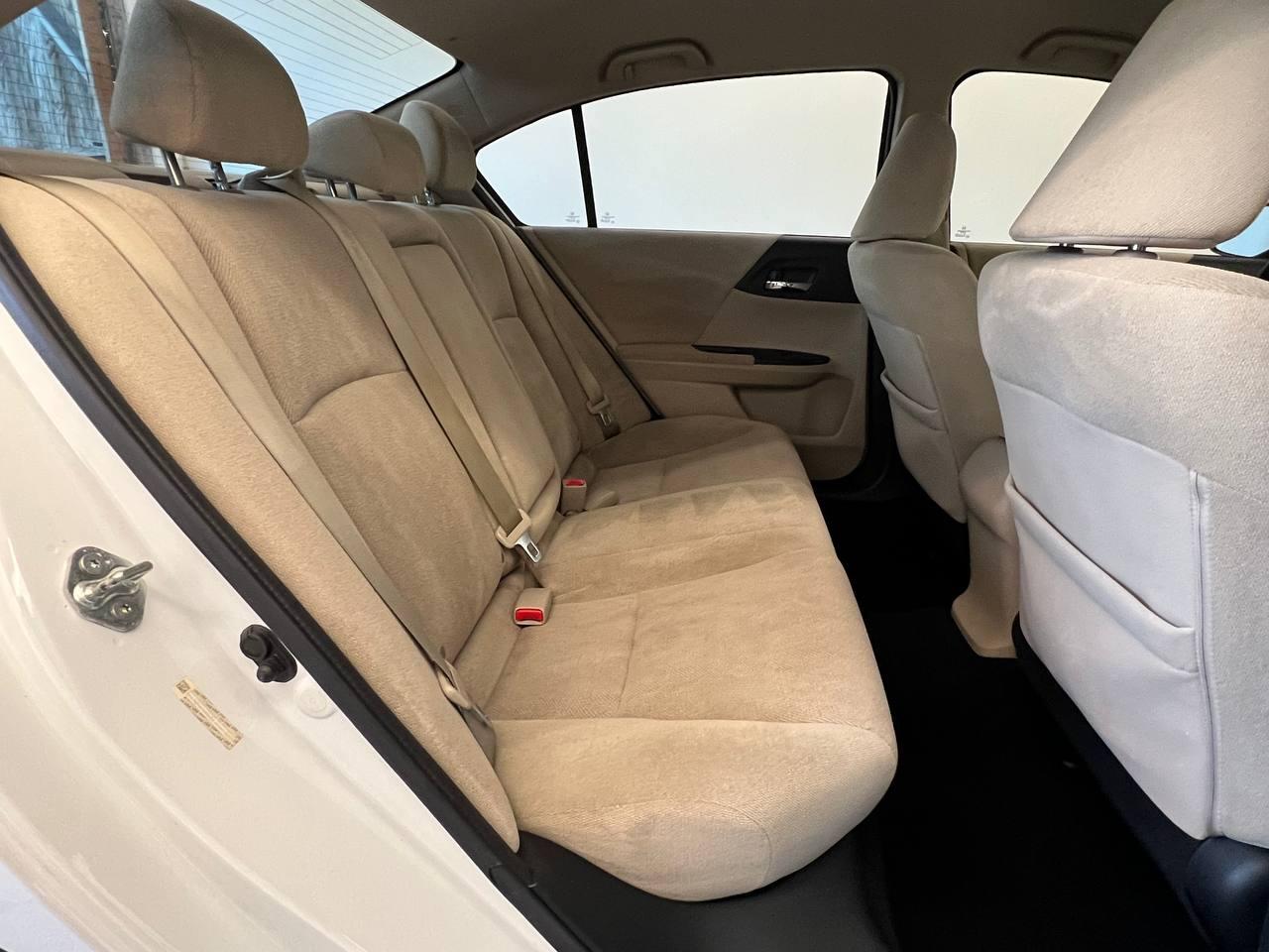 Honda Accord Sdn LX AT 2013