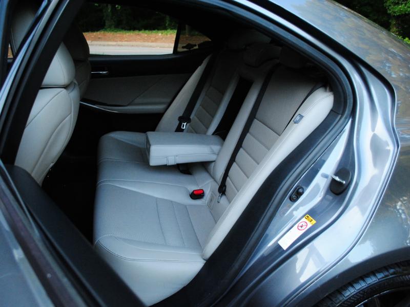 Lexus IS  2016 Lexus IS  2016
