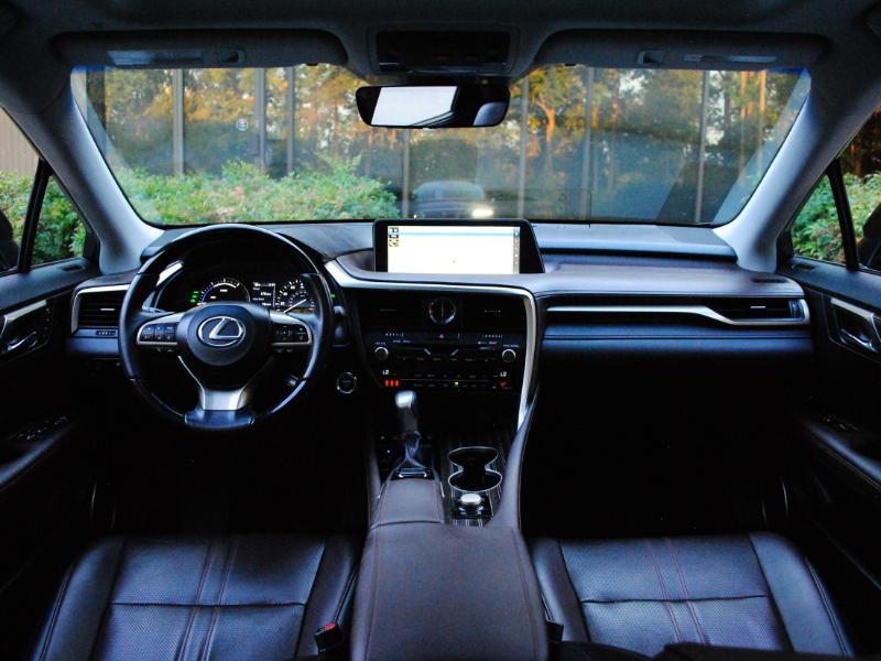 2017 Lexus RX 450h Luxury AWD photo 2