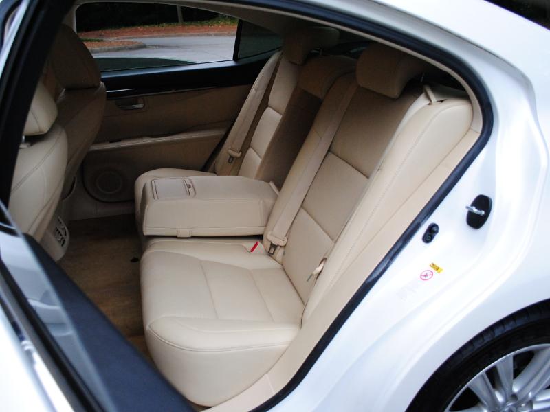 2015 Lexus ES 350 Premium photo 8