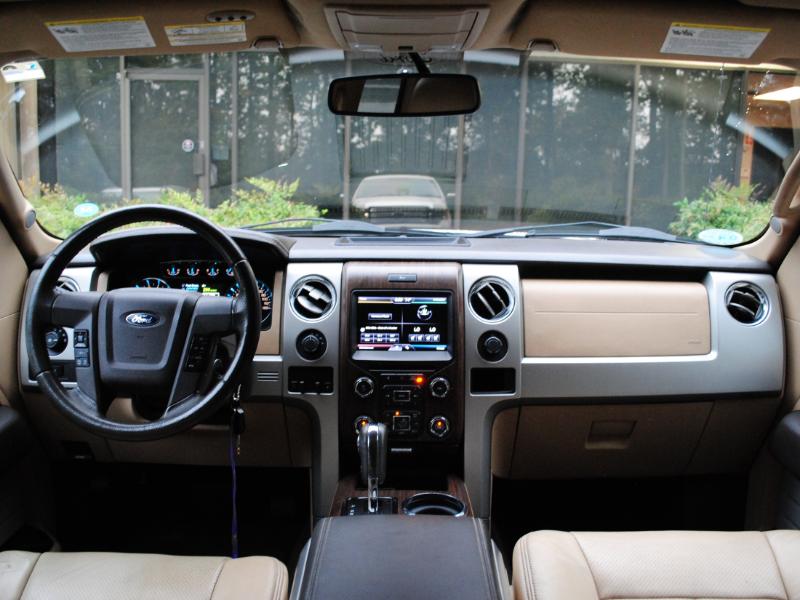 2013 Ford F-150 Lariat photo 2