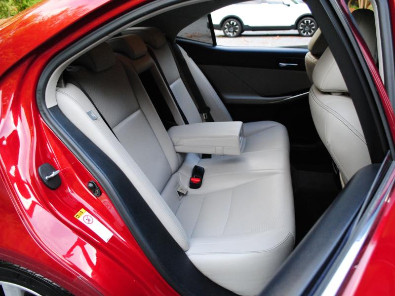 2015 Lexus IS 250 photo 11