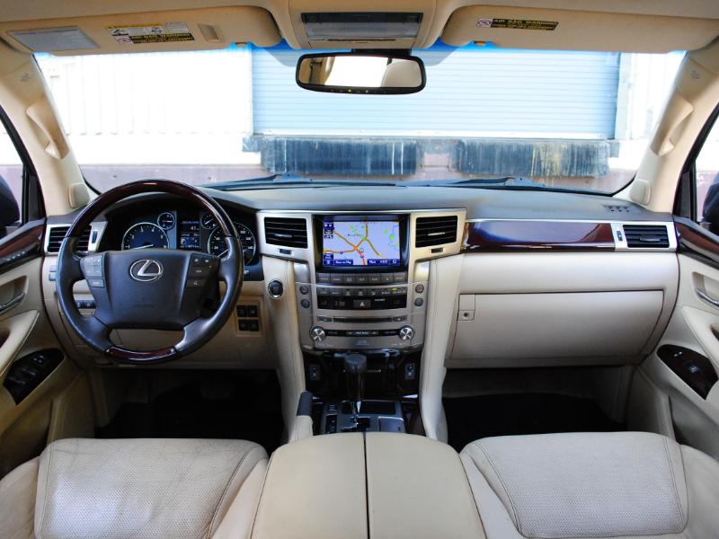 Lexus LX 570  2013 Lexus LX 570  2013