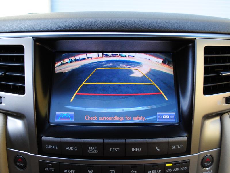 Lexus LX 570  2013 Lexus LX 570  2013