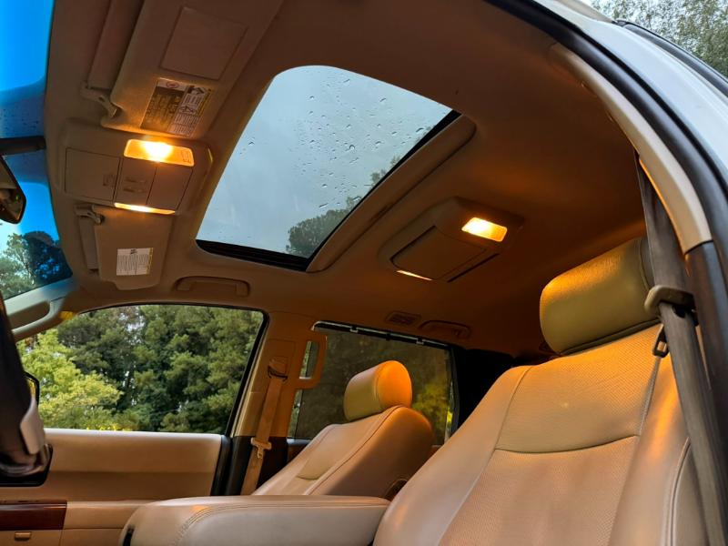 Toyota Sequoia Platinum 4WD FFV 2014 Toyota Sequoia Platinum 4WD FFV 2014