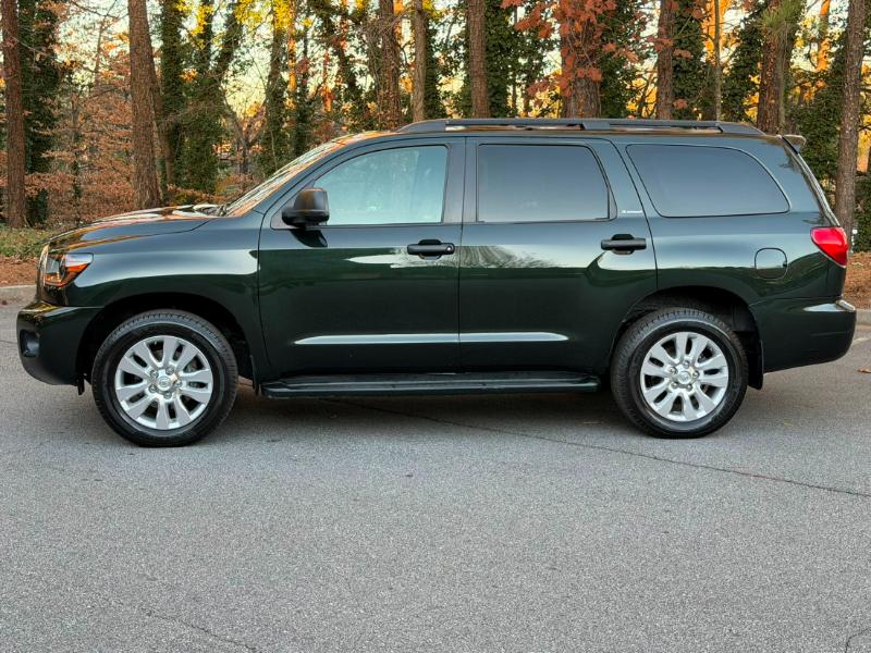 Toyota Sequoia Plantium 4WD 2010