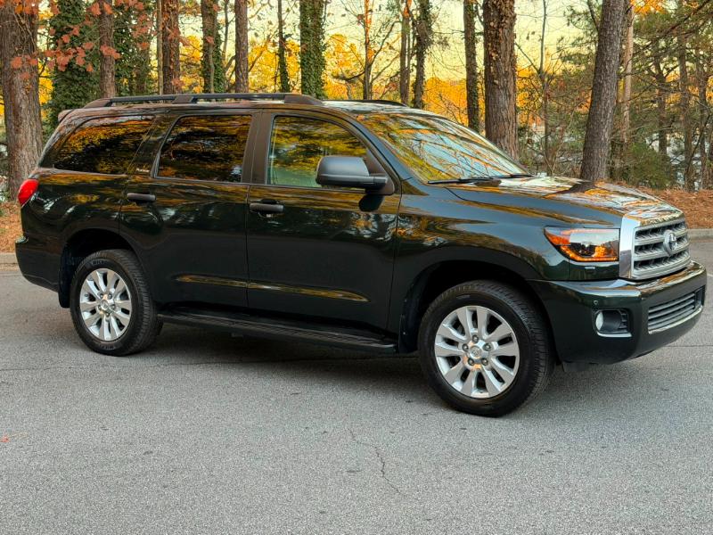 Toyota Sequoia Plantium 4WD 2010