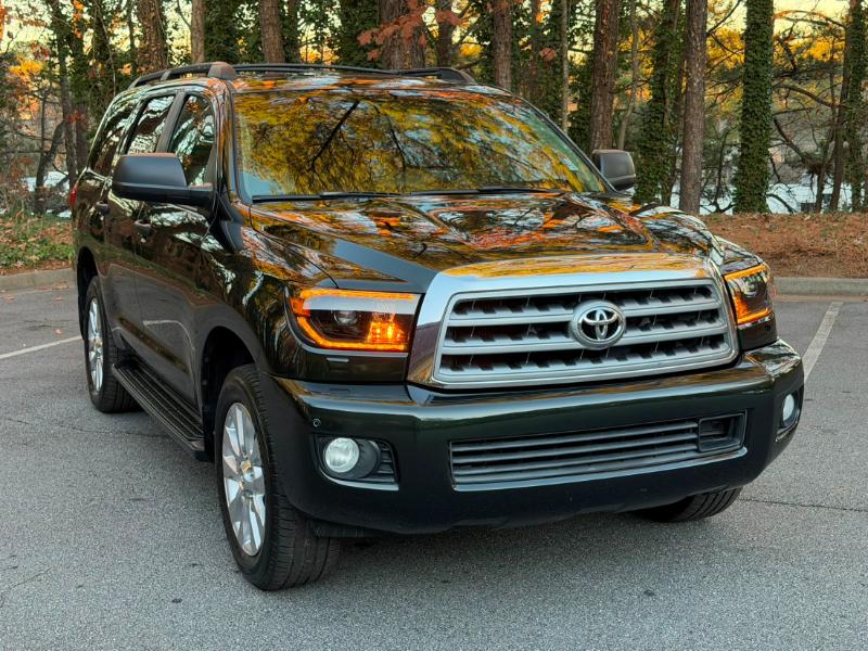 Toyota Sequoia Plantium 4WD 2010