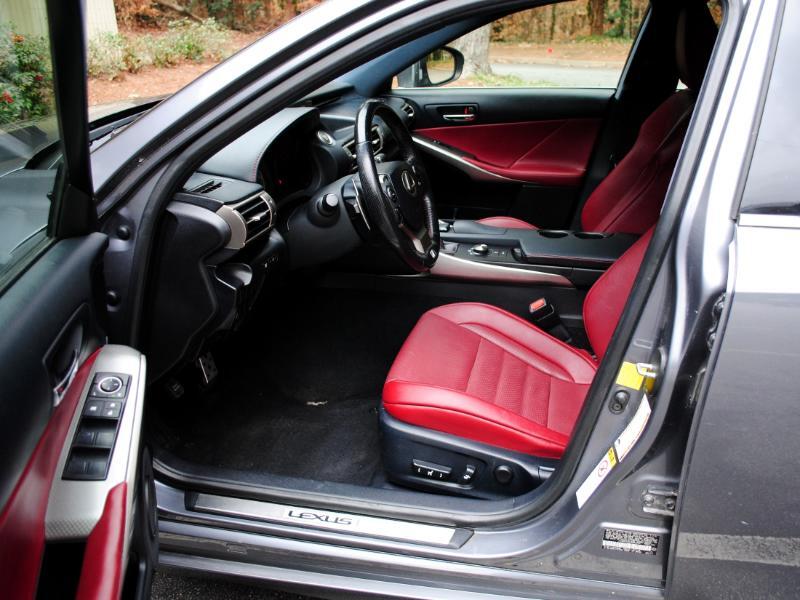 Lexus IS  2016