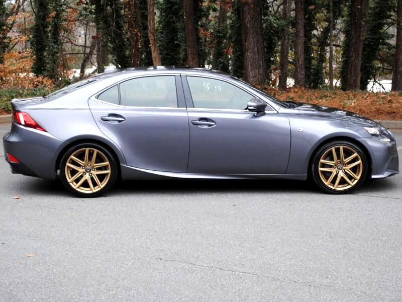Lexus IS  2016
