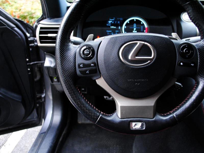Lexus IS  2016