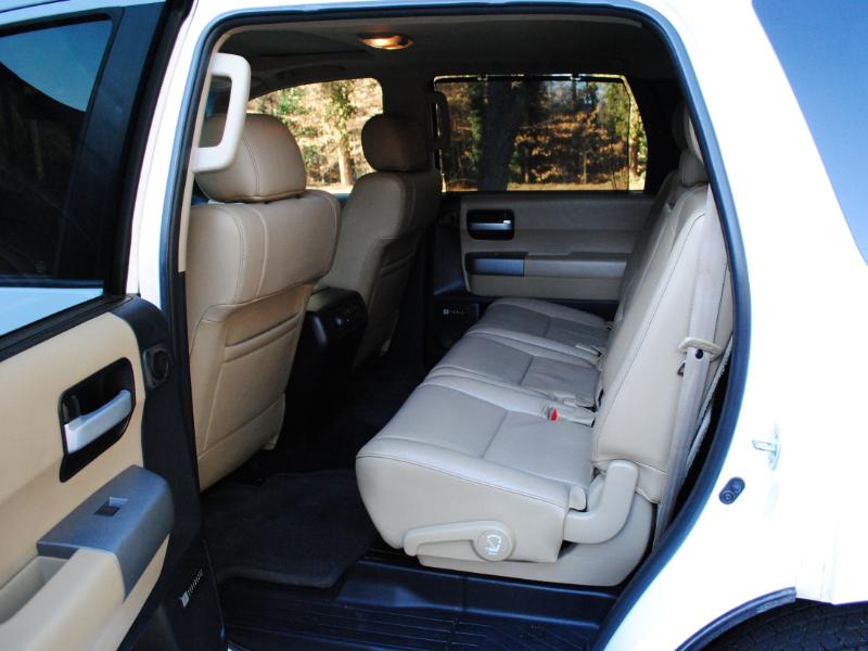 Toyota Sequoia  2015