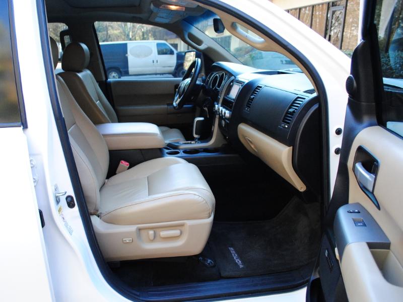 Toyota Sequoia  2015