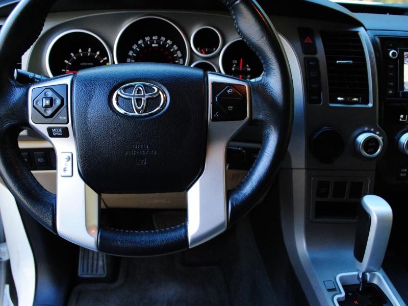 Toyota Sequoia  2015