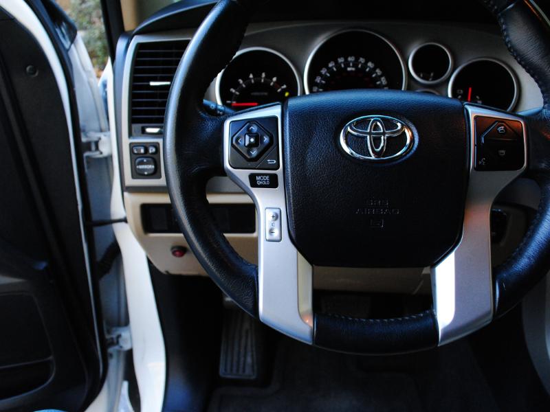 Toyota Sequoia  2015