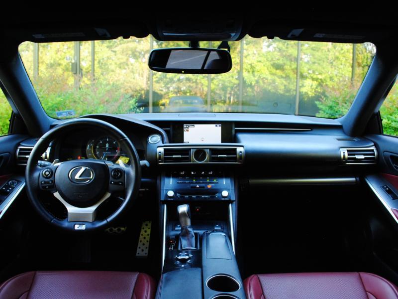 Lexus IS  2014