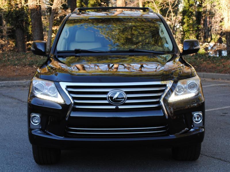 Lexus LX 570  2015