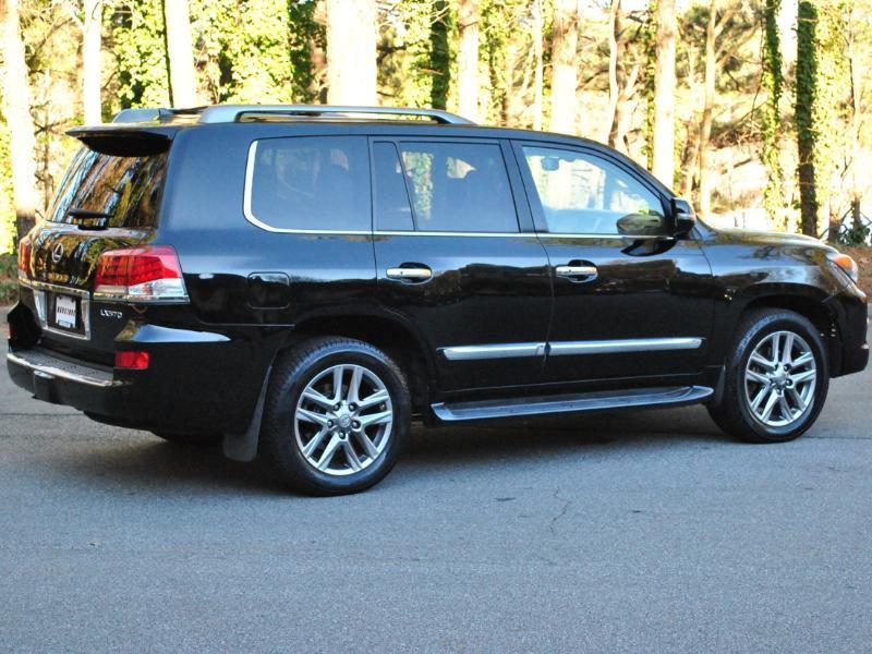 Lexus LX 570  2015