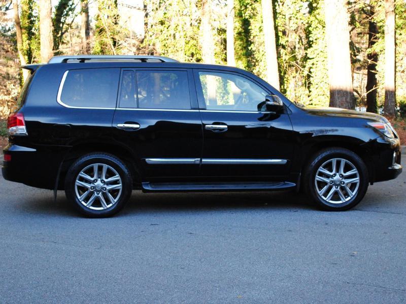 Lexus LX 570  2015