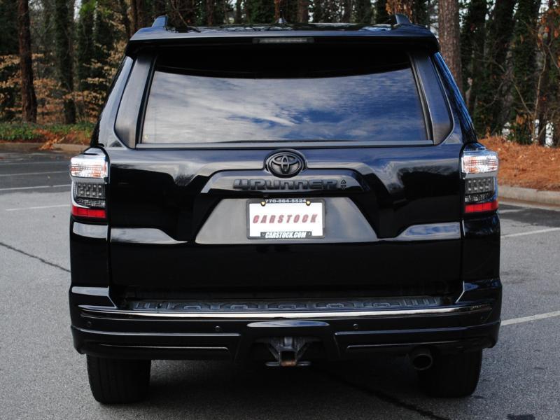 Toyota 4Runner Limited Nightshade Edition 4WD 2020