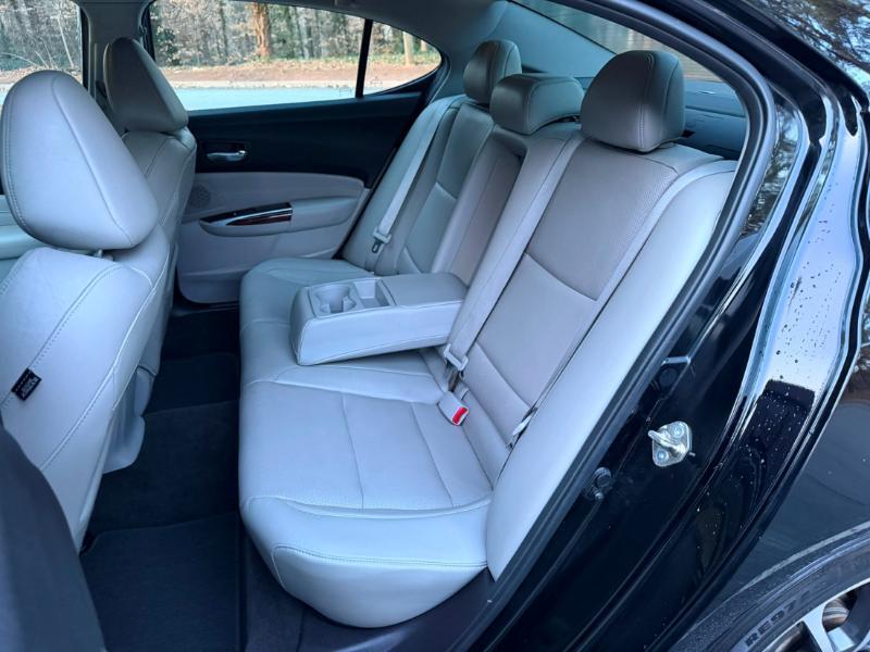 Acura TLX 9-Spd AT w/Technology Package 2016