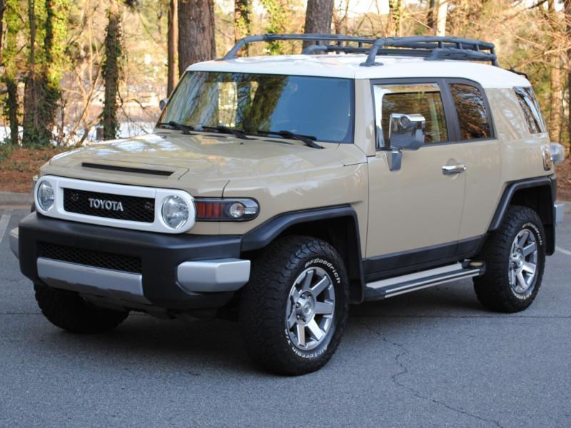 Toyota FJ Cruiser  2014