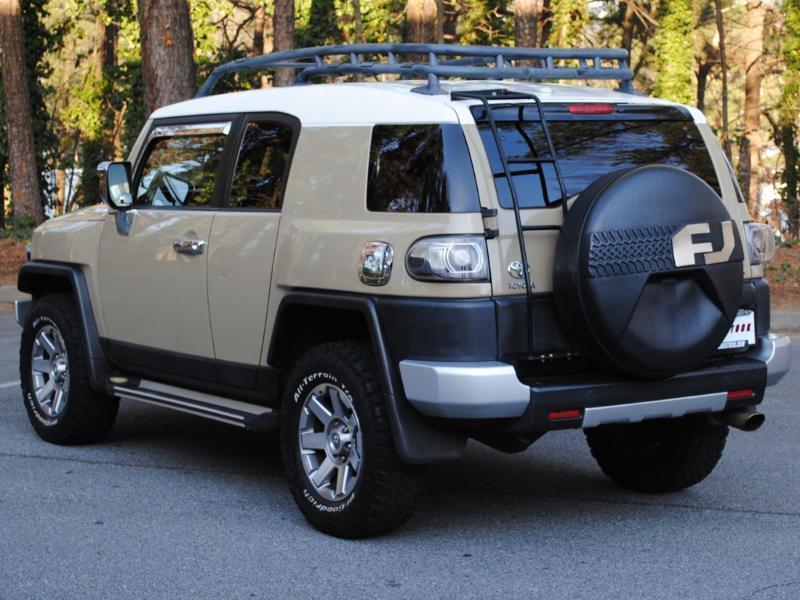 Toyota FJ Cruiser  2014