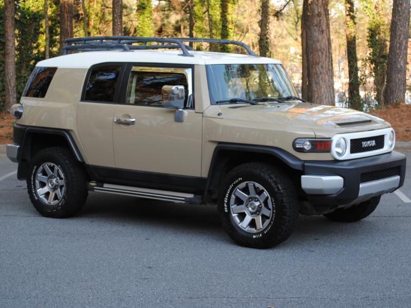 Toyota FJ Cruiser  2014