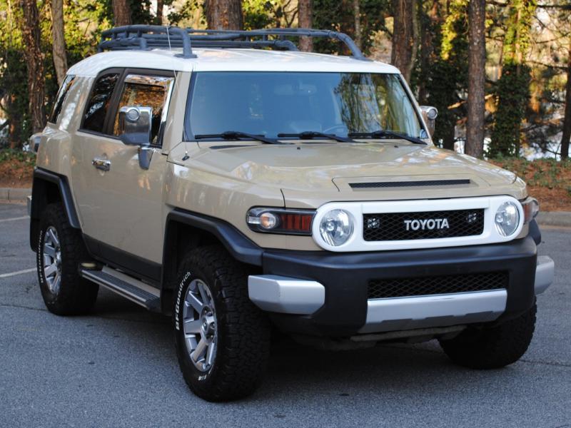 Toyota FJ Cruiser  2014