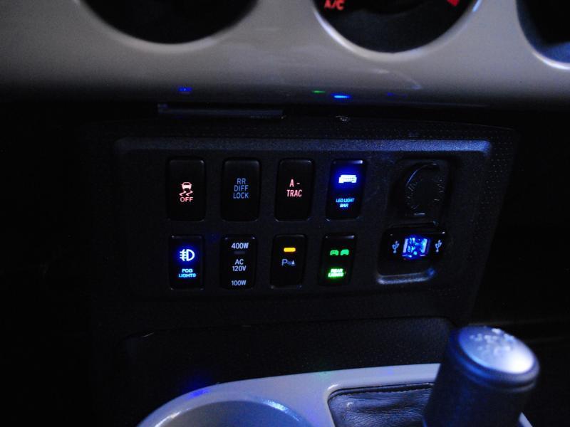 Toyota FJ Cruiser  2014