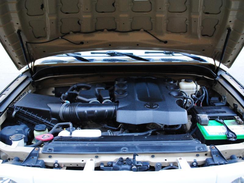 Toyota FJ Cruiser  2014