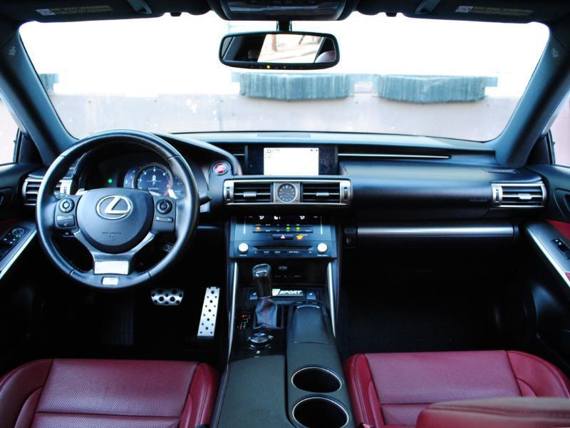 Lexus IS  2014