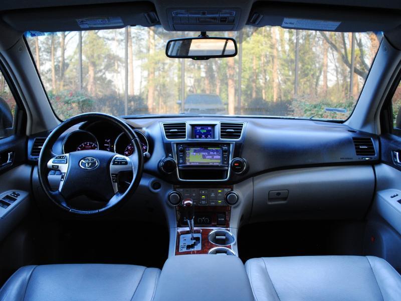 Toyota Highlander  2013