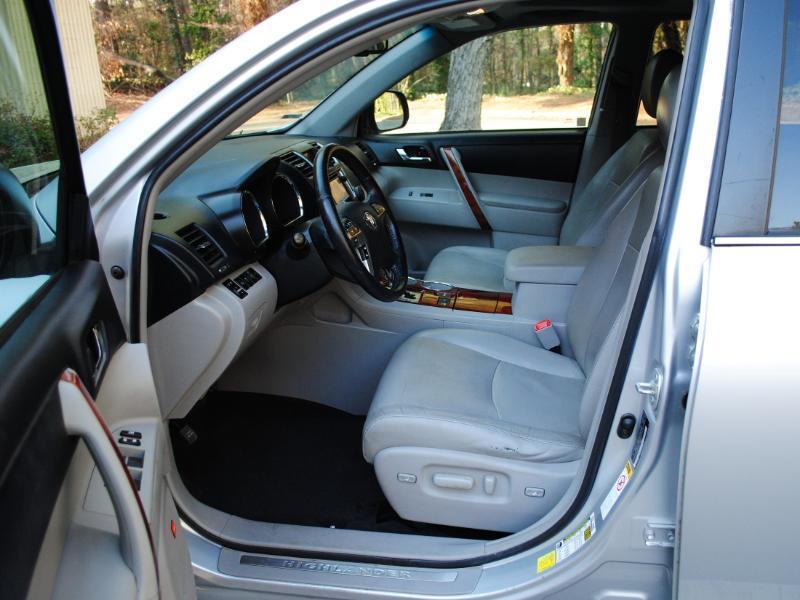 Toyota Highlander  2013