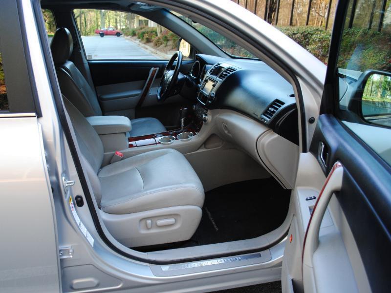 Toyota Highlander  2013