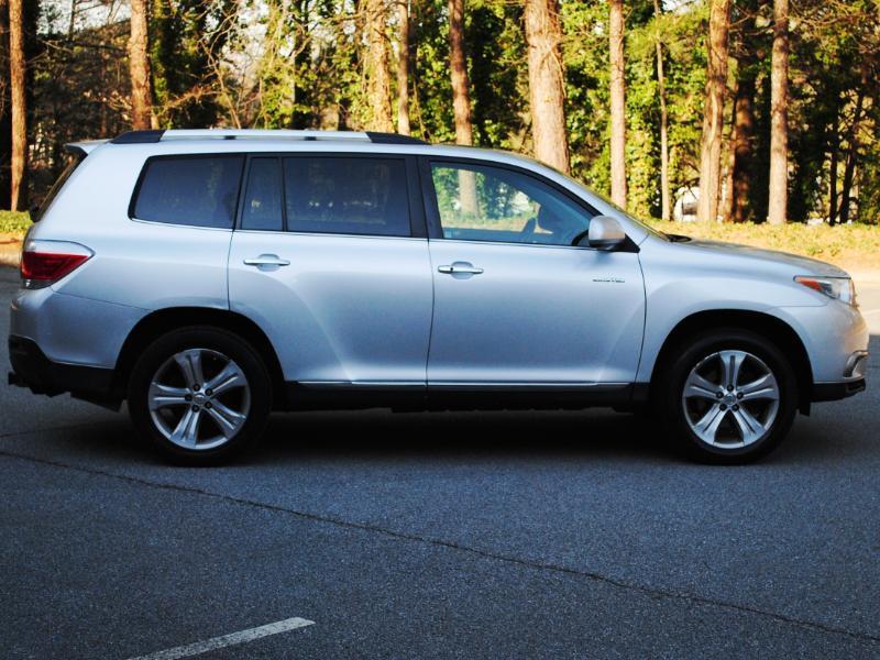 Toyota Highlander  2013
