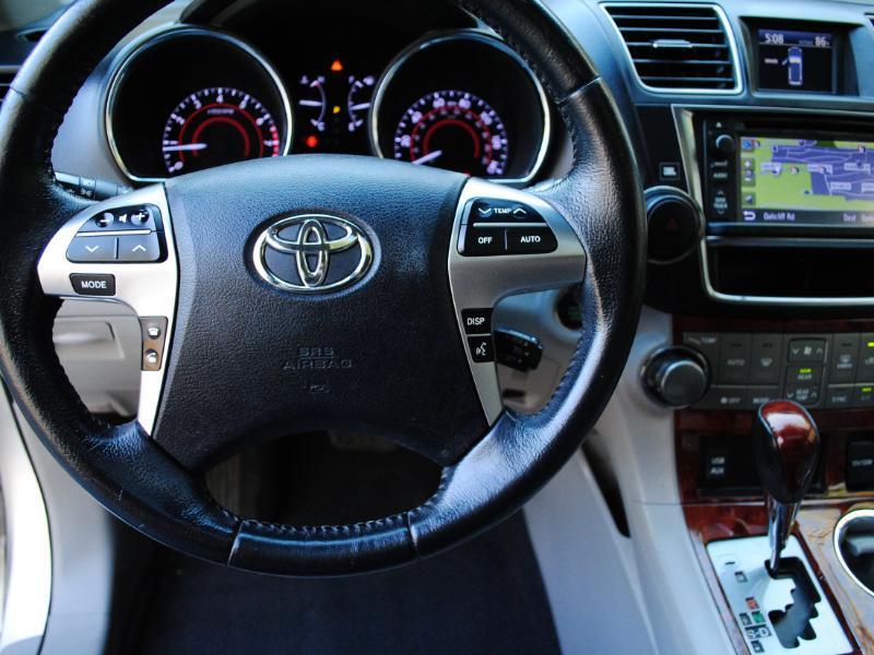 Toyota Highlander  2013
