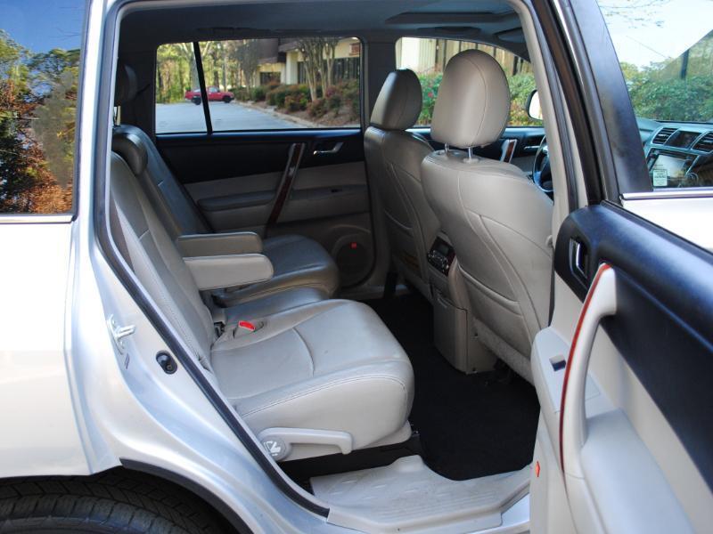 Toyota Highlander  2013