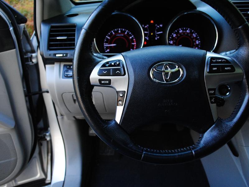 Toyota Highlander  2013