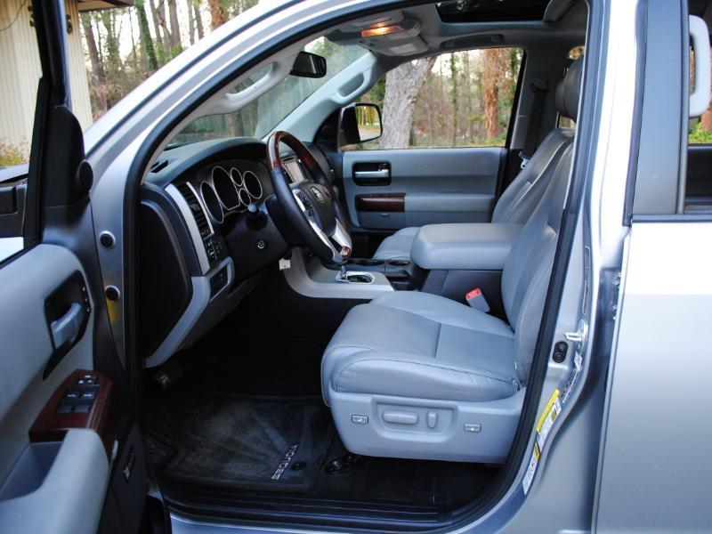 Toyota Sequoia  2017