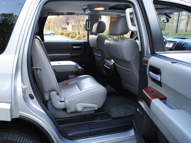 Toyota Sequoia  2017